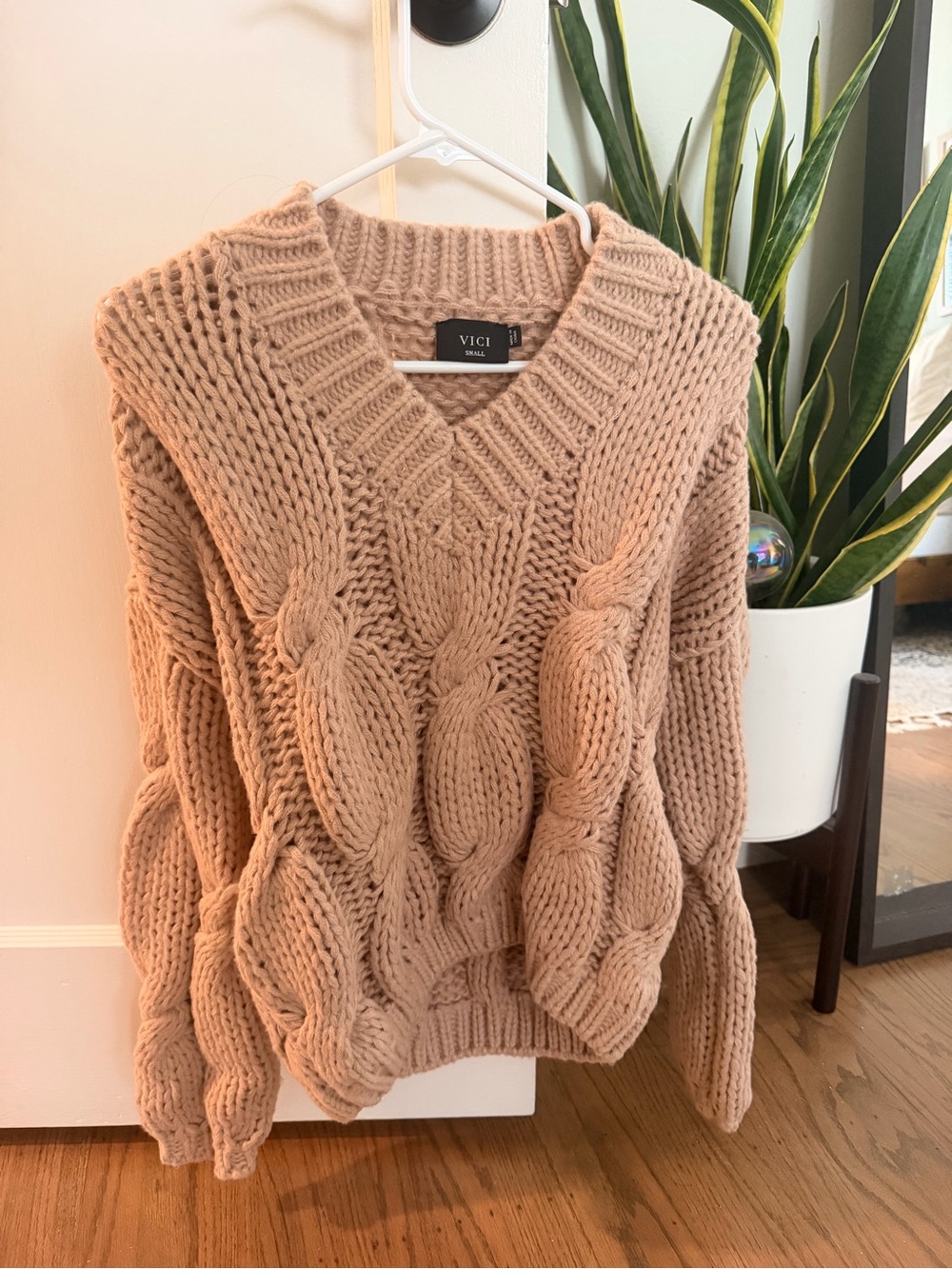 VICI Chunky Cable V-Neck Sweater in Taupe